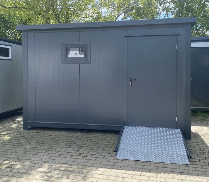 Cabine de toilettes 4x2