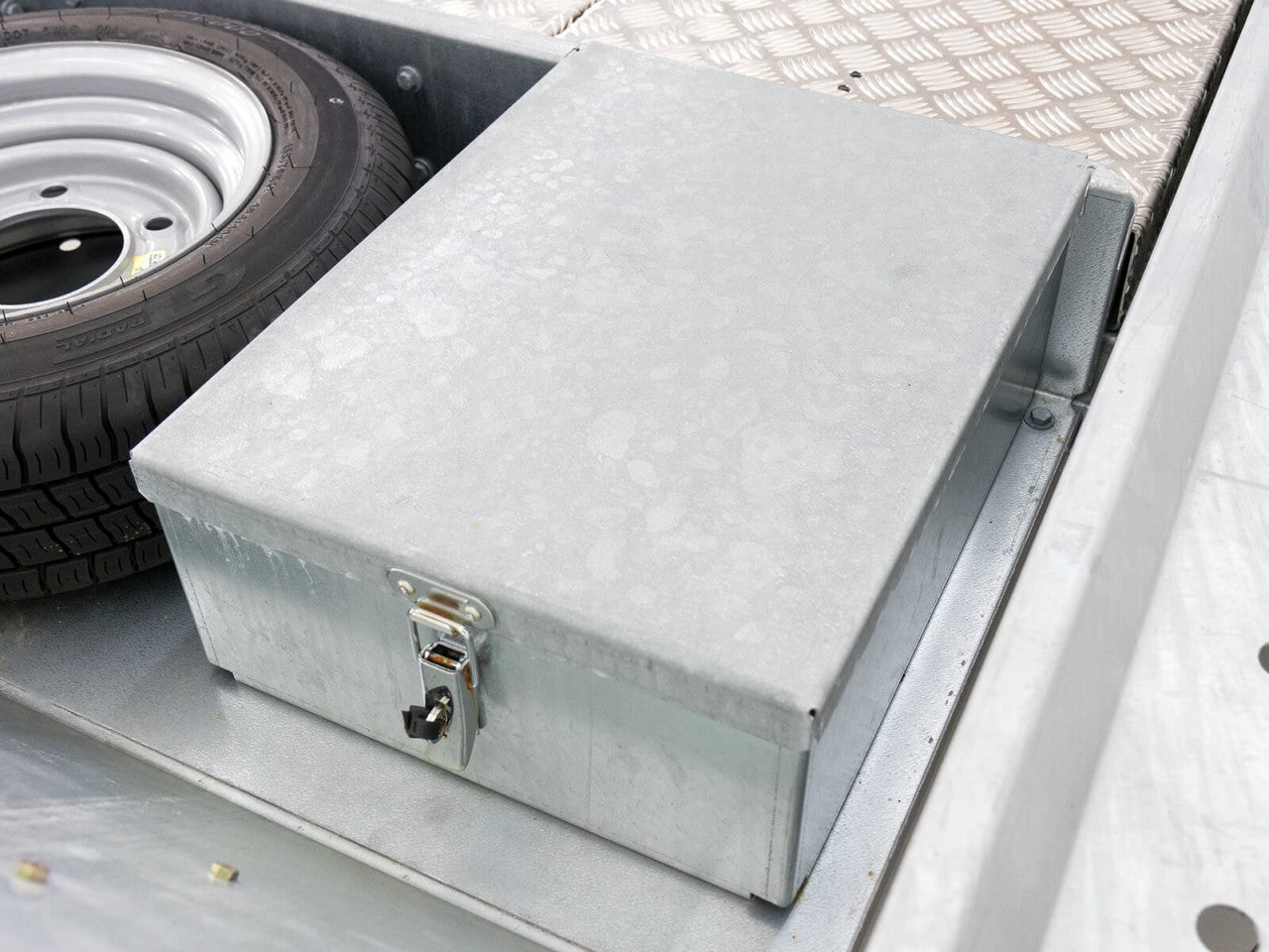 Remorque porte-voitures basculante professionnelle