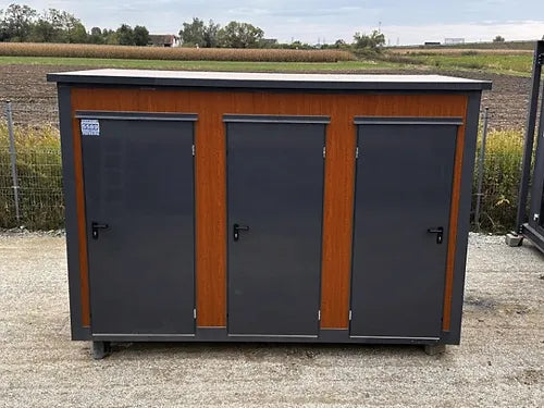 Conteneur sanitaire de type pavillon à trois cabines