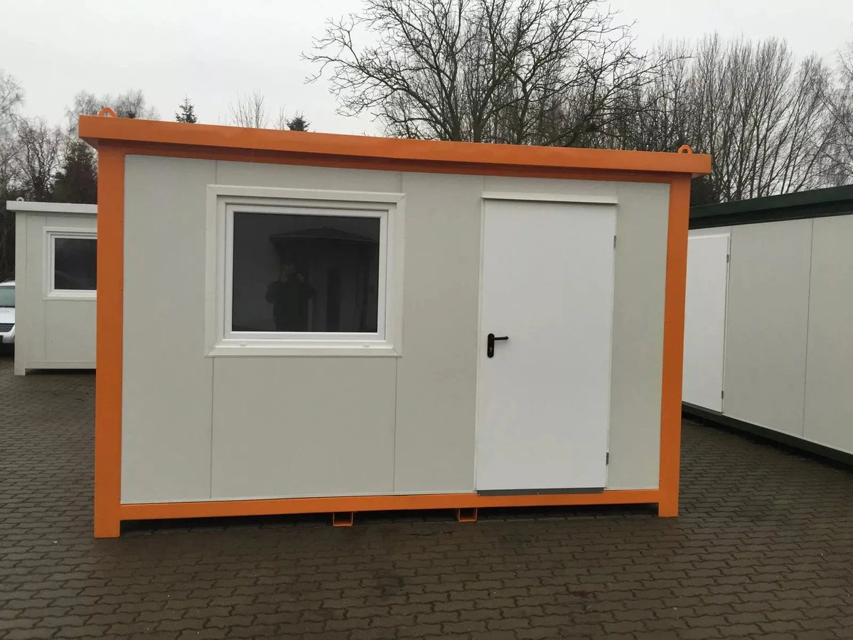 Conteneur bureau 4 x 2,4 m – Poste de sécurité / Contrôle d'accès 9,6 m²