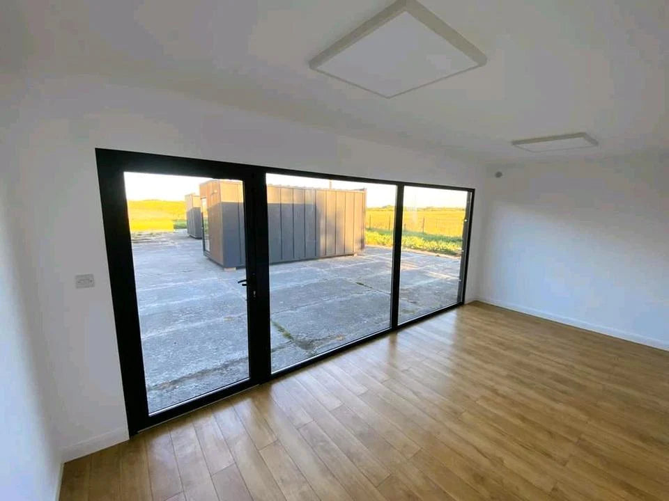 Conteneur bureau 6 x 3 m