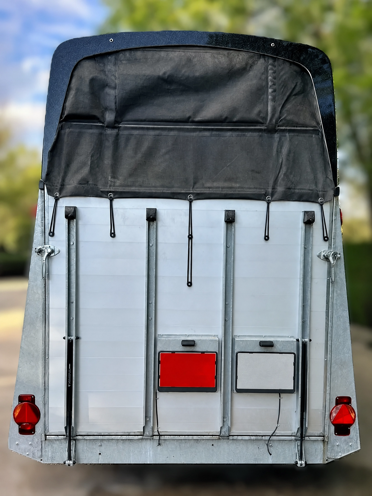 Remorque pour chevaux Humbaur Xanthos – Double essieu