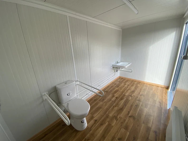 Cabine de toilettes 4x2