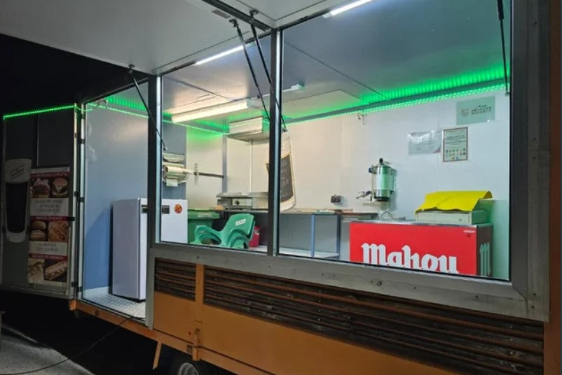 Remorque food truck professionnelle à double essieu
