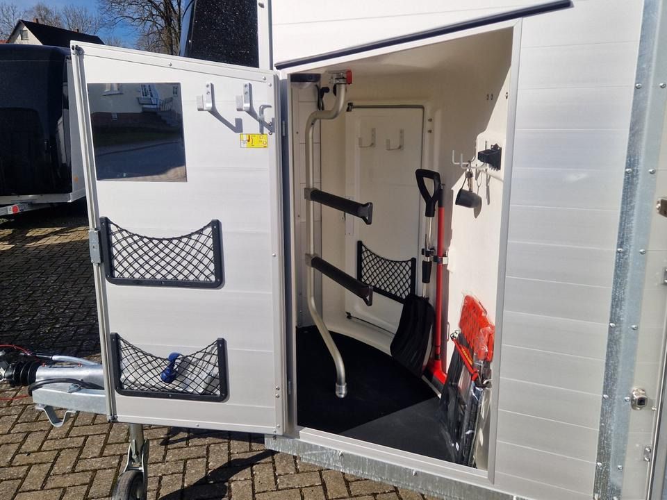 Remorque pour chevaux Böckmann Portax L SKA WCF 100 km/h avec sellerie