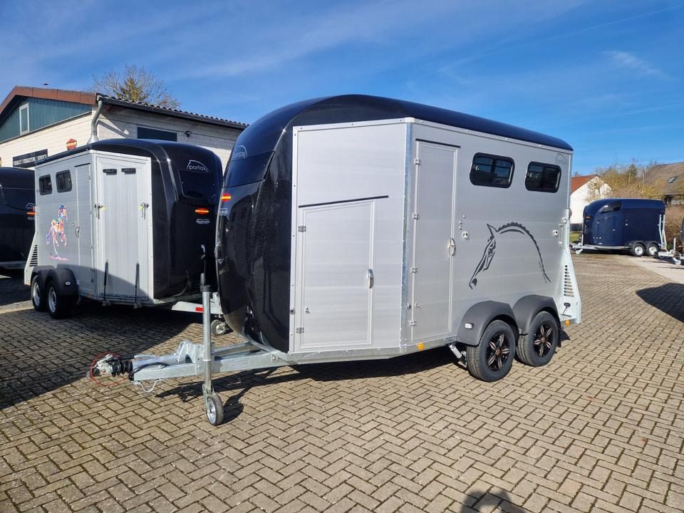 Remorque pour chevaux Böckmann Portax L SKA WCF 100 km/h avec sellerie