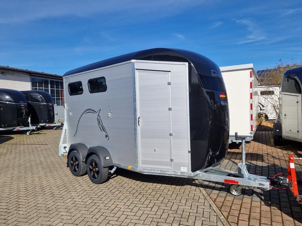Remorque pour chevaux Böckmann Portax L SKA WCF 100 km/h avec sellerie