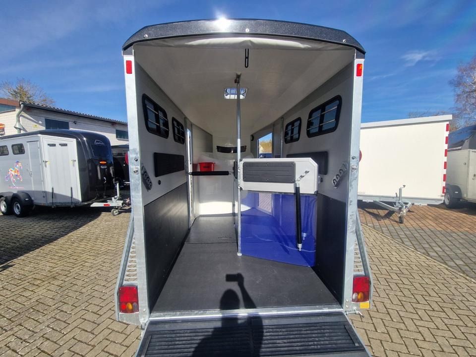 Remorque pour chevaux Böckmann Portax L SKA WCF 100 km/h avec sellerie