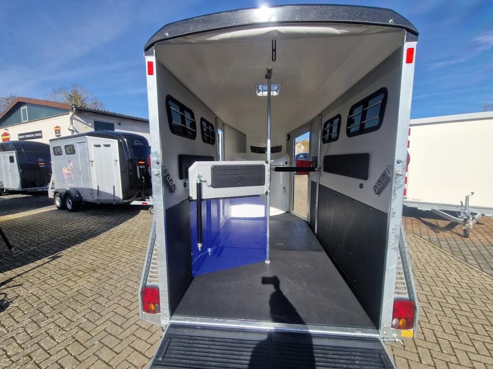 Remorque pour chevaux Böckmann Portax L SKA WCF 100 km/h avec sellerie