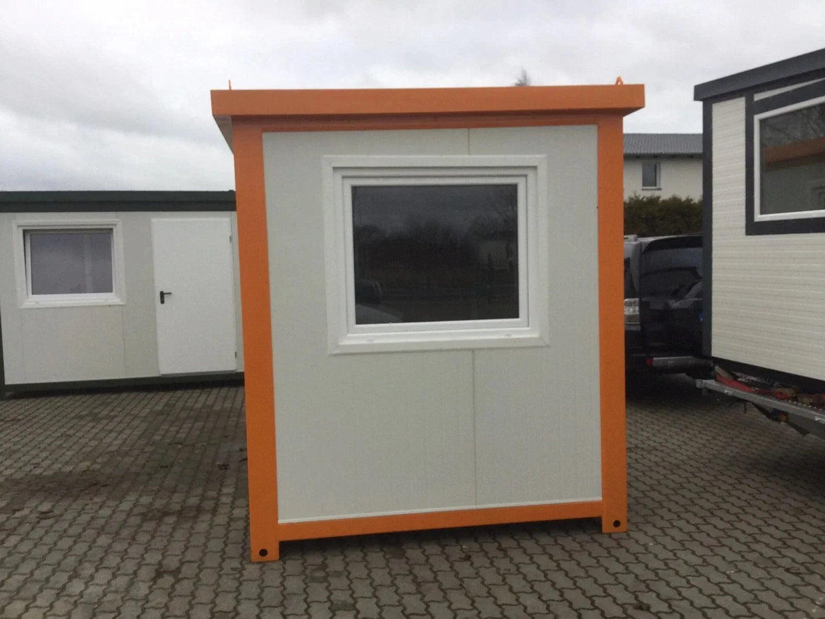 Conteneur bureau 4 x 2,4 m – Poste de sécurité / Contrôle d'accès 9,6 m²