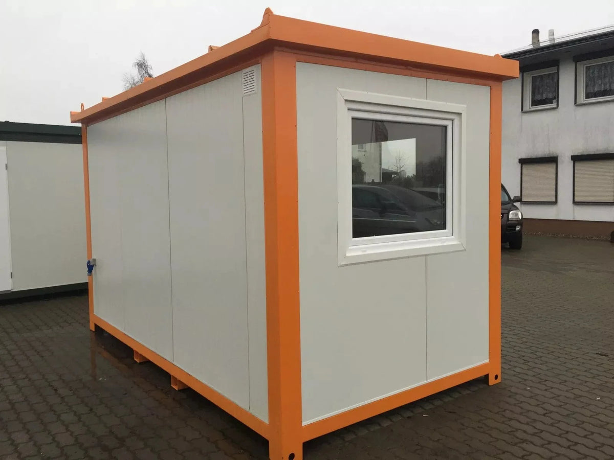 Conteneur bureau 4 x 2,4 m – Poste de sécurité / Contrôle d'accès 9,6 m²