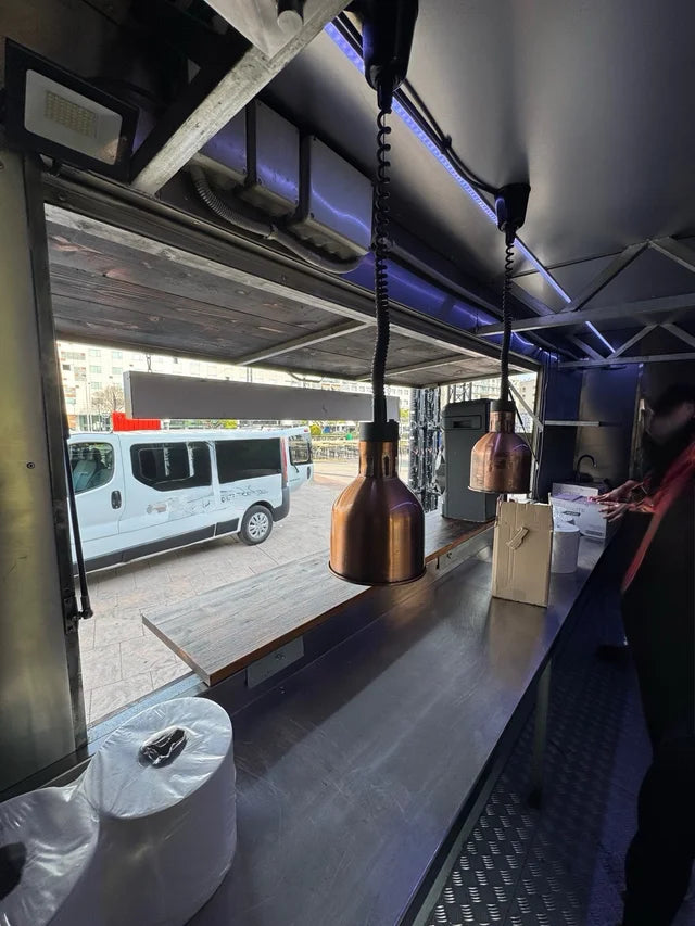Remorque Food Truck haut de gamme au design bateau pirate