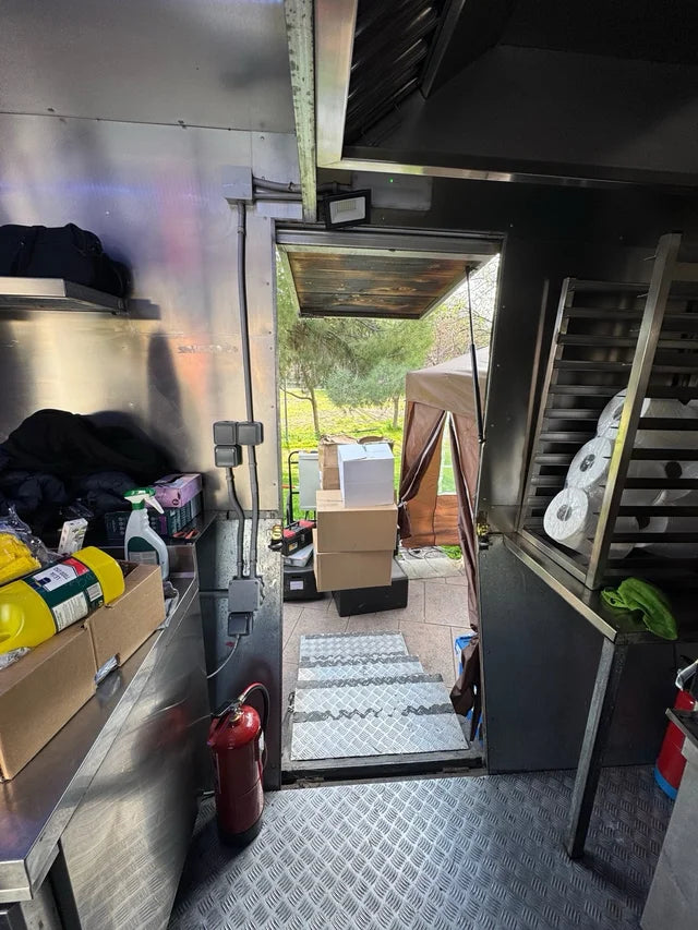 Remorque Food Truck haut de gamme au design bateau pirate