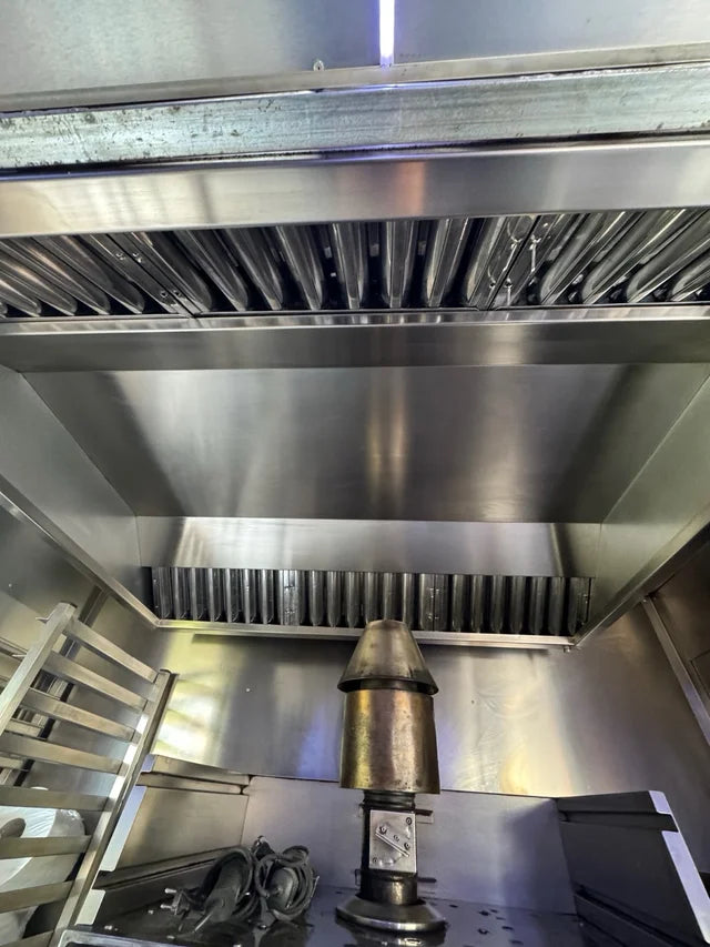 Remorque Food Truck haut de gamme au design bateau pirate