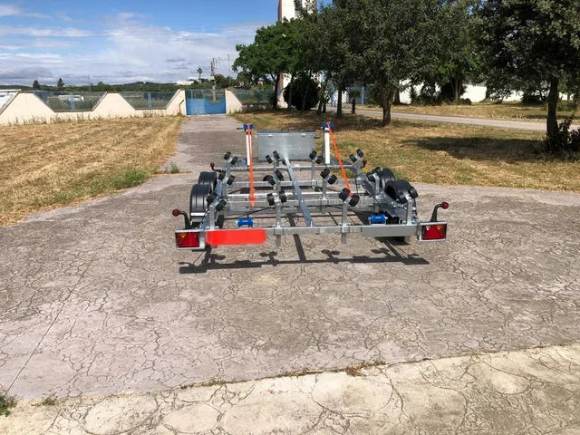 Remorque porte-bateau et Jet Ski professionnelle à double essieu freiné