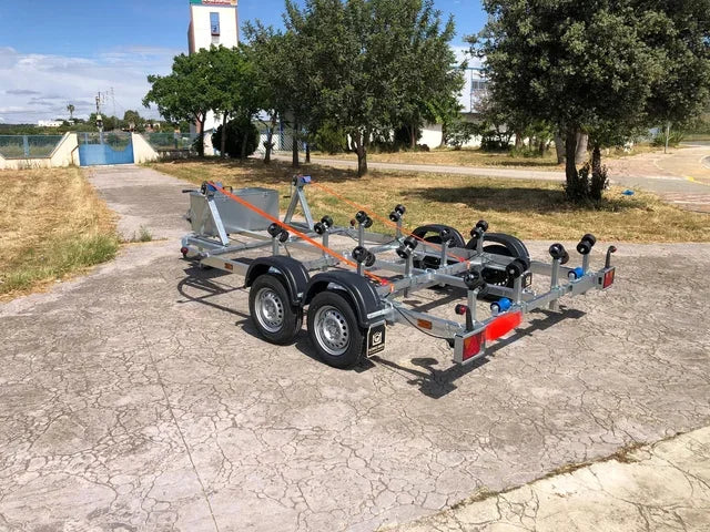 Remorque porte-bateau et Jet Ski professionnelle à double essieu freiné