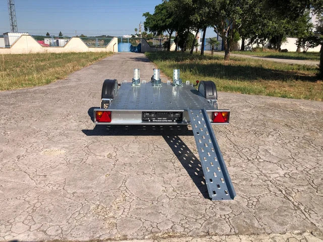 Remorque moto professionnelle – Plateau galvanisé avec rampe