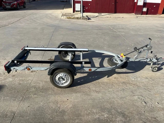 Remorque galvanisée professionnelle pour jet-skis et motomarines