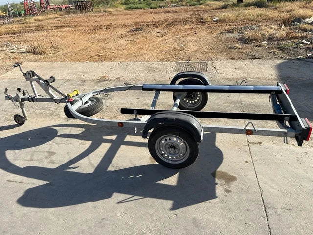 Remorque galvanisée professionnelle pour jet-skis et motomarines