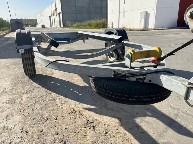 Remorque galvanisée professionnelle pour jet-skis et motomarines