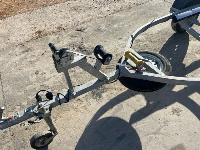 Remorque galvanisée professionnelle pour jet-skis et motomarines