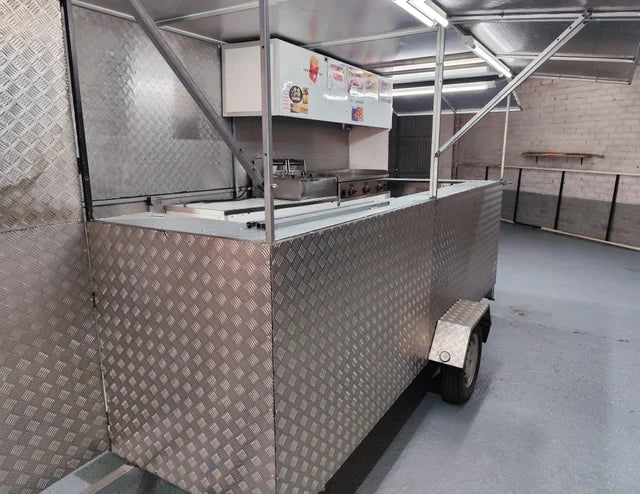 Remorque snack / food truck compacte à un essieu