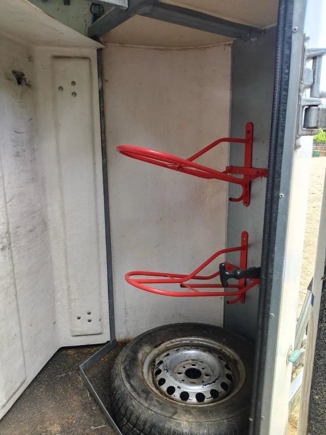 Remorque van pour chevaux à double essieu
