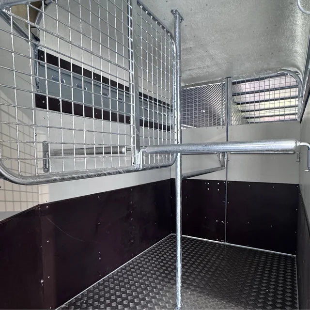Remorque pour bétail / Transport de chevaux – Double essieu professionnel