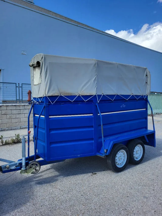 Remorque pour chevaux à double essieu