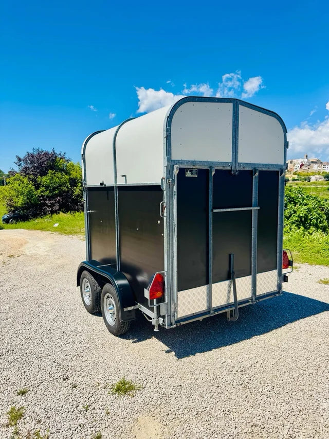 Remorque pour 2 chevaux