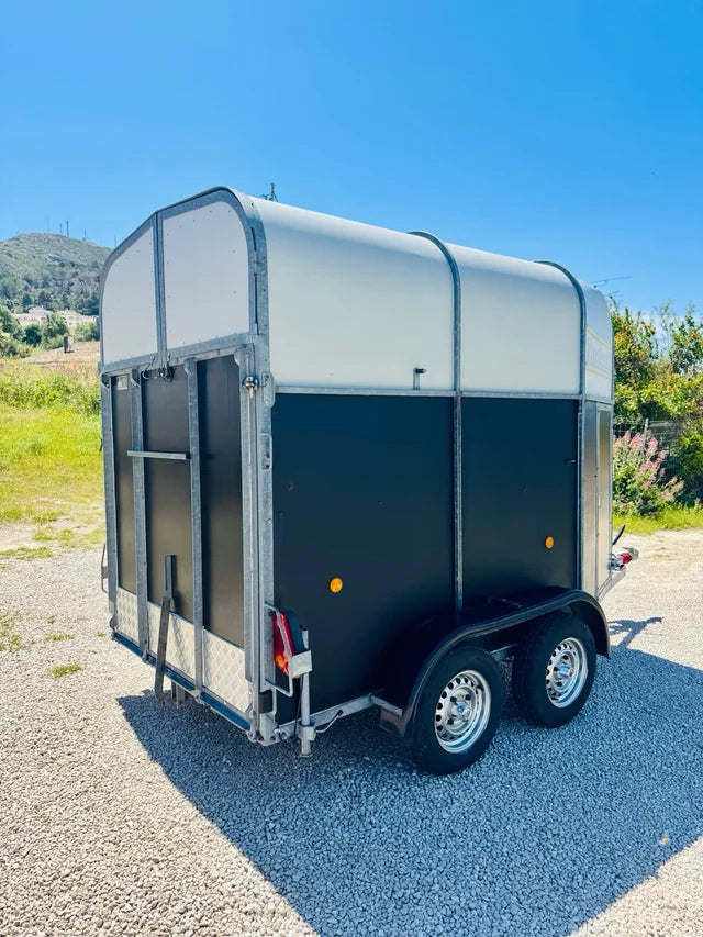 Remorque pour 2 chevaux