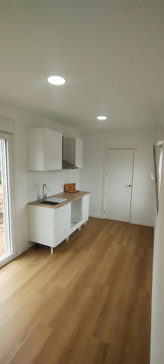 Maison conteneur en L 2 conteneurs de 20 pieds