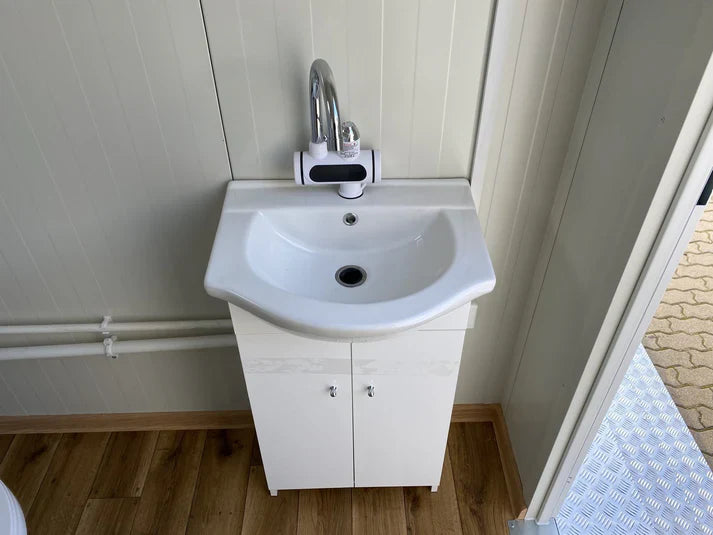 Conteneur sanitaire double avec réservoir à eaux usées, blanche, 3 x 2 mètres